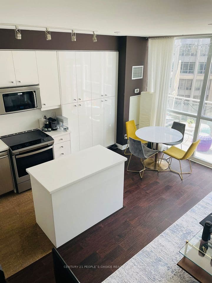 225 Webb Drive 703, Mississauga, ON L5B 4P2 – photo 3