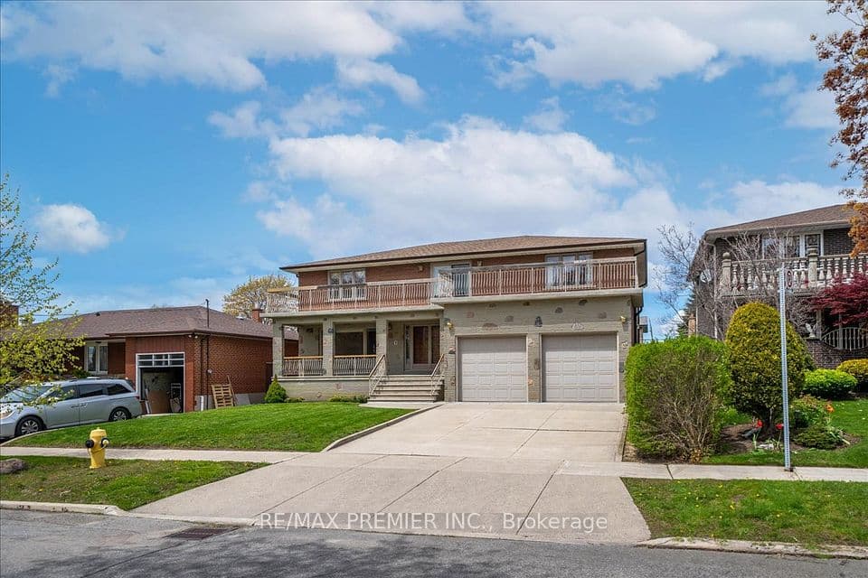 100 Hallsport Crescent, Toronto, ON M3M 2K6 – photo 2
