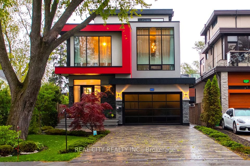 662 Byngmount Avenue, Mississauga, ON L5G 1R4 – main photo