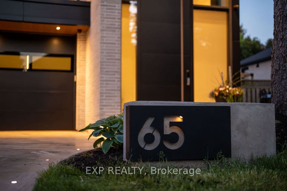 65 Edgecroft Road, Toronto, ON M8Z 2C1 – photo 3