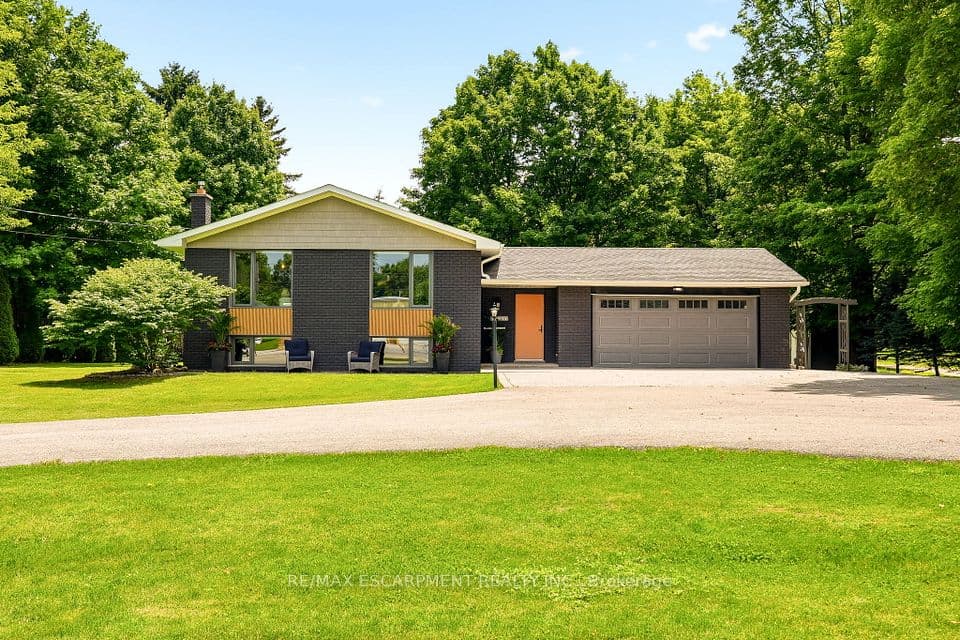 2234 Kilbride Street, Burlington, ON L7P 0J4 – main photo