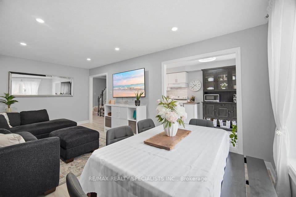 69 Wood Circle, Caledon, ON L7E 1R4 – photo 3