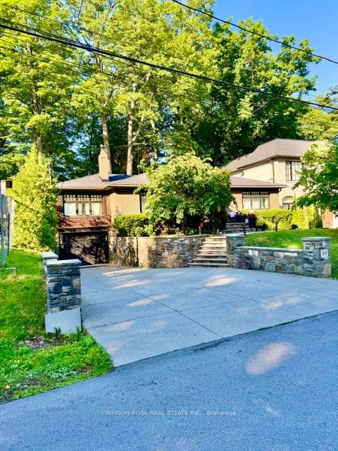 89 Holyrood Avenue, Oakville, ON L6K 2V4 – main photo