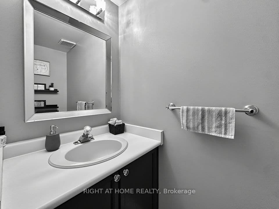 94 Provincial Place, Brampton, ON L6S 6C4 – photo 3