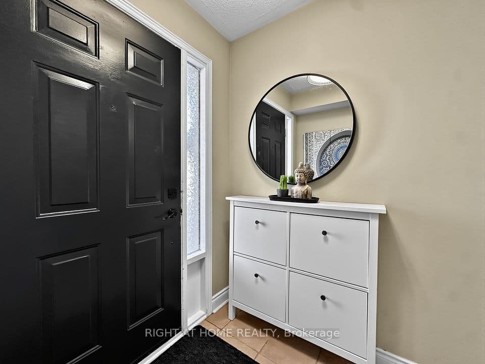 94 Provincial Place, Brampton, ON L6S 6C4 – photo 2