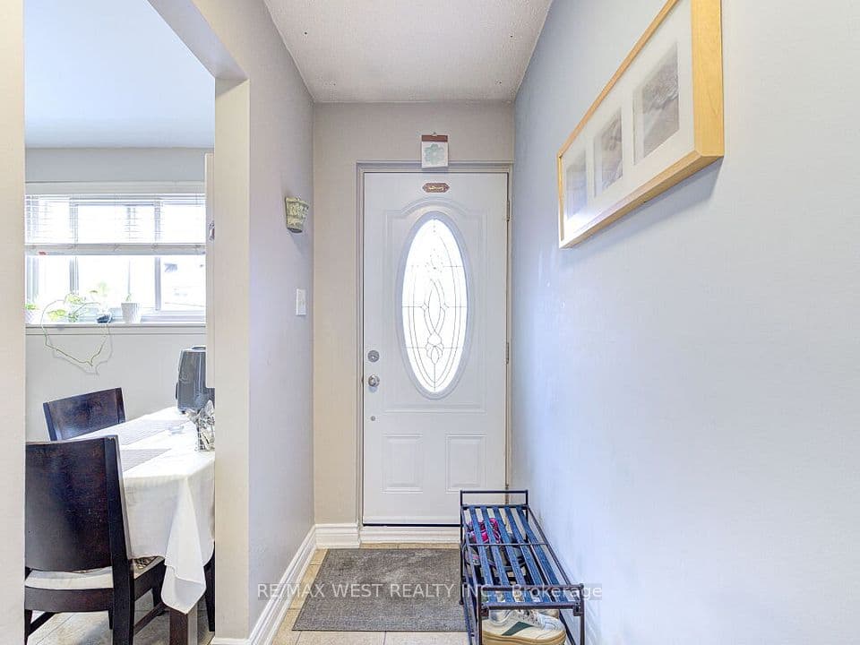 83 Irwin Road 22, Toronto, ON M9W 5W1 – photo 2