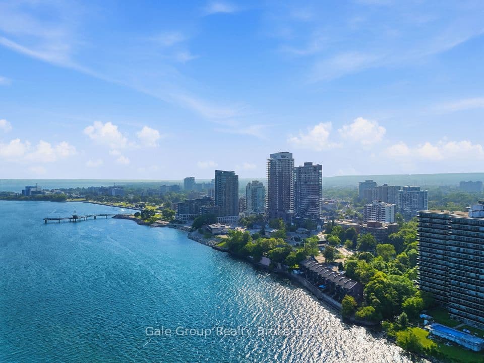 370 Martha Street 303, Burlington, ON L7R 0G9 – main photo