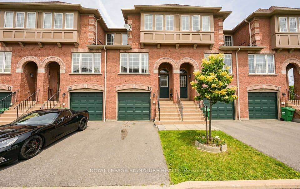 3020 Cedarglen Gate 21, Mississauga, ON L5L 4S7 – main photo