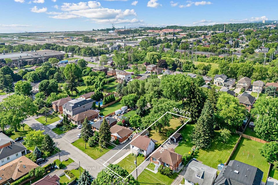 1072 Orchard Road, Mississauga, ON L5E 2N9 – main photo
