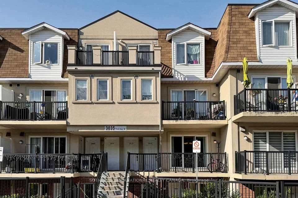3035 Finch Avenue W 2012, Toronto, ON M9M 0A2 – photo 2