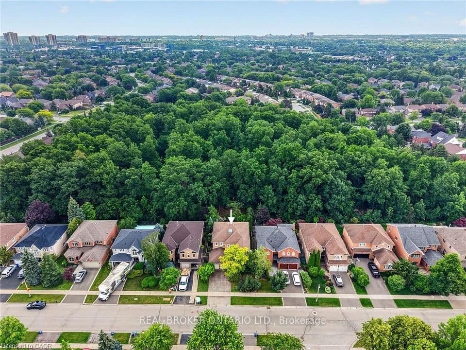 2152 Grand Ravine Drive, Oakville, ON L6H 6B3 – main photo
