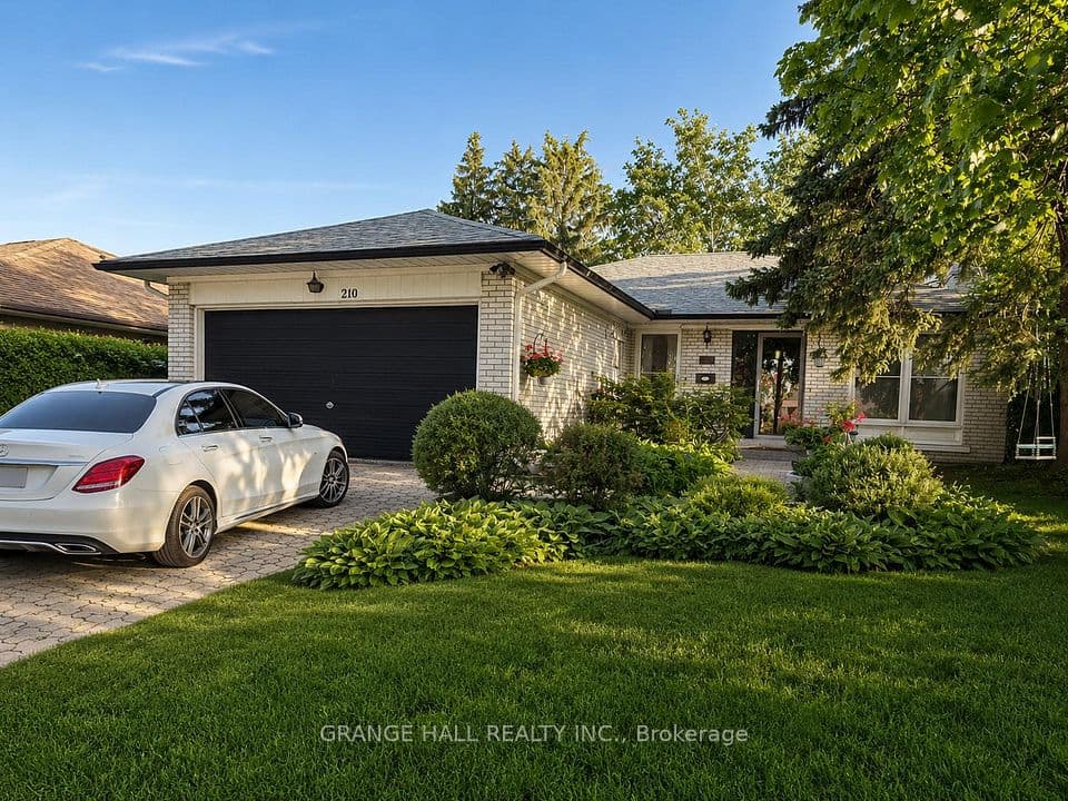 210 Lloyd Manor Road, Toronto, ON M9B 5K6 – main photo