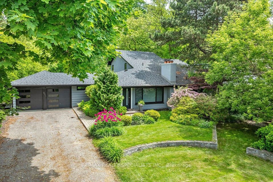 821 Parkland Avenue, Mississauga, ON L5H 3G6 – main photo