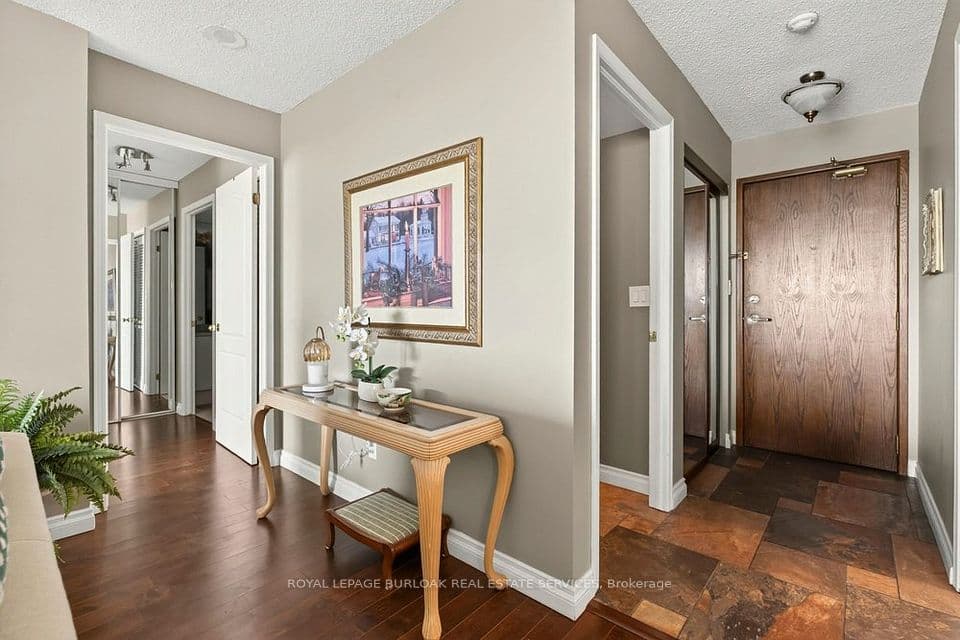 1276 Maple Crossing Boulevard 1406, Burlington, ON L7S 2J9 – photo 3