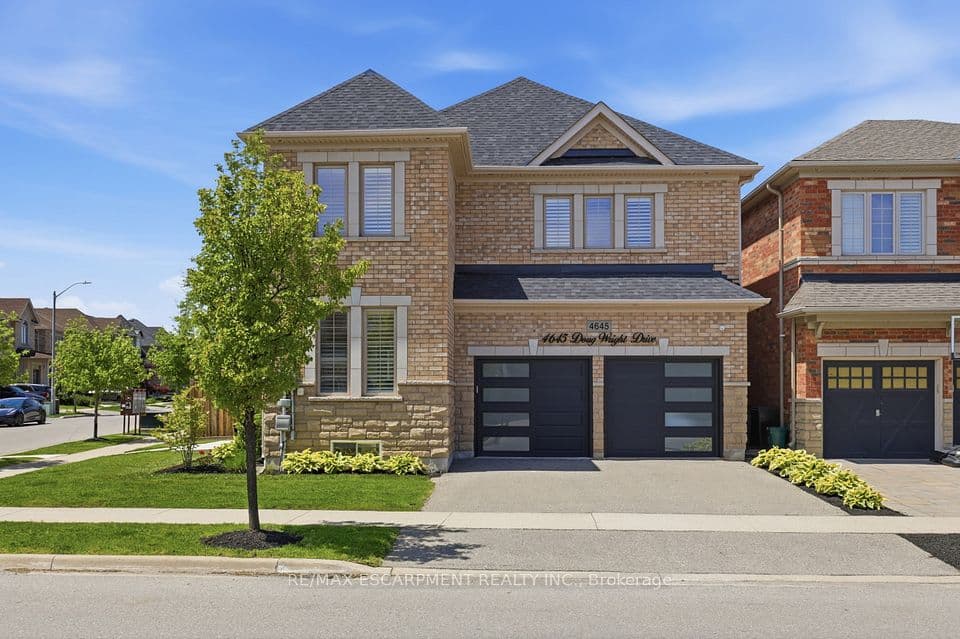 4645 Doug Wright Drive, Burlington, ON L7M 0L3 – photo 2