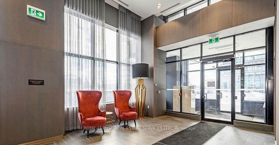 395 Dundas Street 820, Oakville, ON L6M 4M2 – photo 3