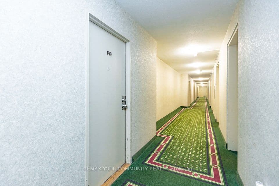 85 Emmett Avenue 708, Toronto, ON M6M 5A2 – photo 3
