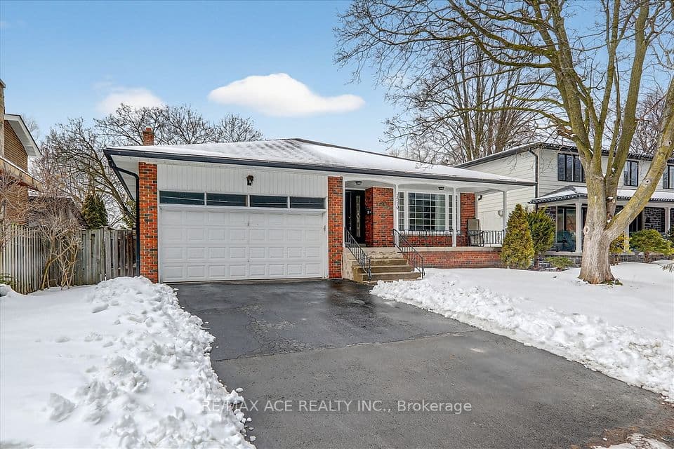 1719 Valentine Gardens, Mississauga, ON L5J 1H4 – photo 3