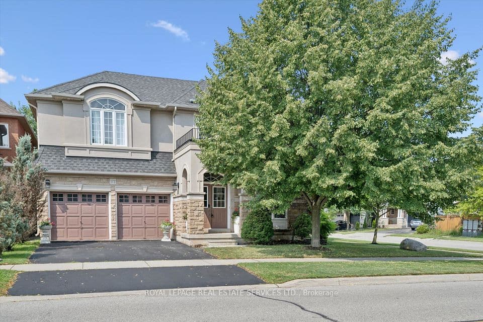 372 Creek Path Avenue, Oakville, ON L6L 6X3 – main photo