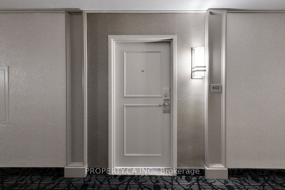 1333 Bloor Street 802, Mississauga, ON L4Y 3T6 – photo 2