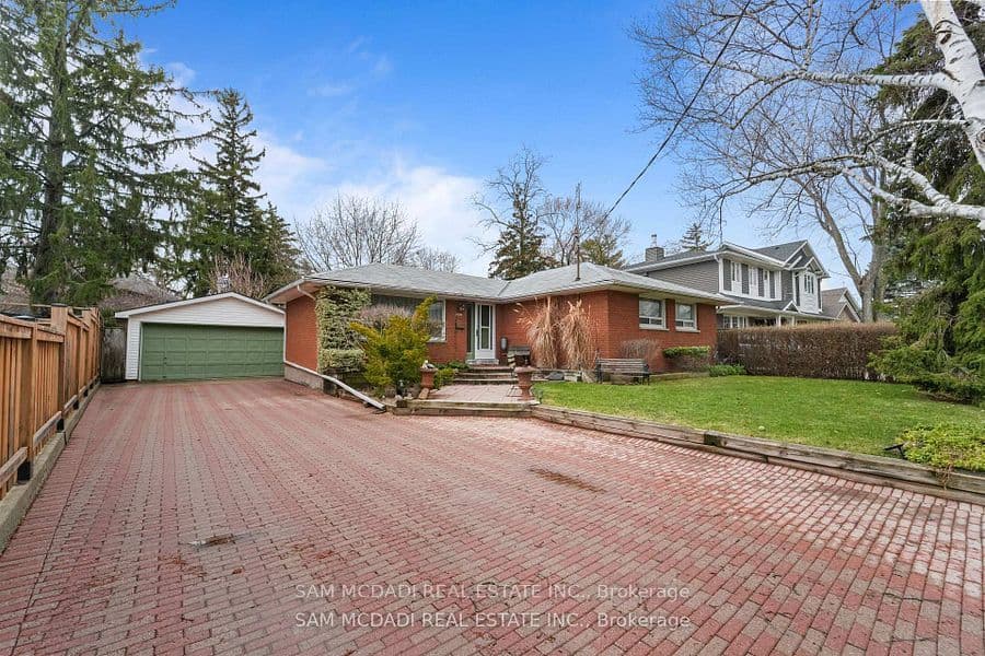 2470 Meadowood Crescent, Oakville, ON L6L 1V6 – main photo