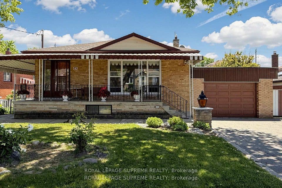243 Epsom Downs Drive, Toronto, ON M3M 1T3 – main photo