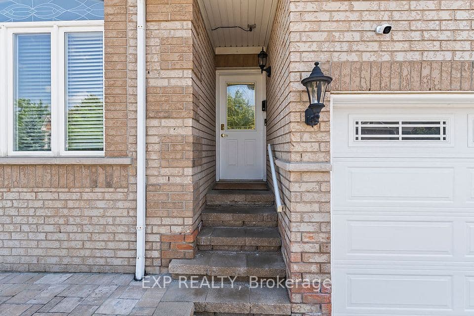 225 Ellis Crescent, Milton, ON L9T 6B5 – photo 3