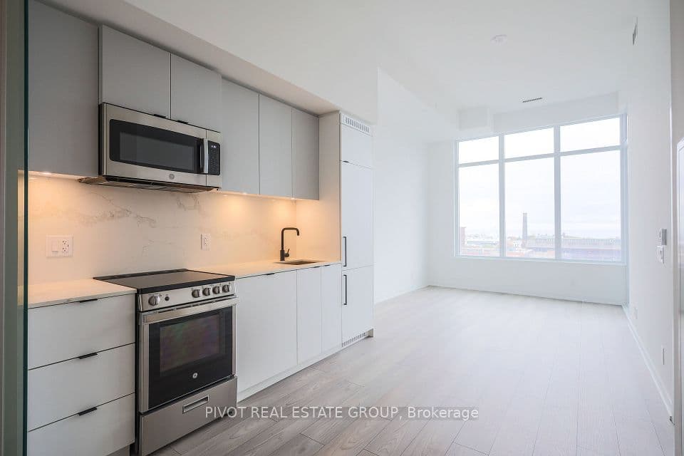 285 Dufferin Street 715, Toronto, ON M6K 0J2 – main photo
