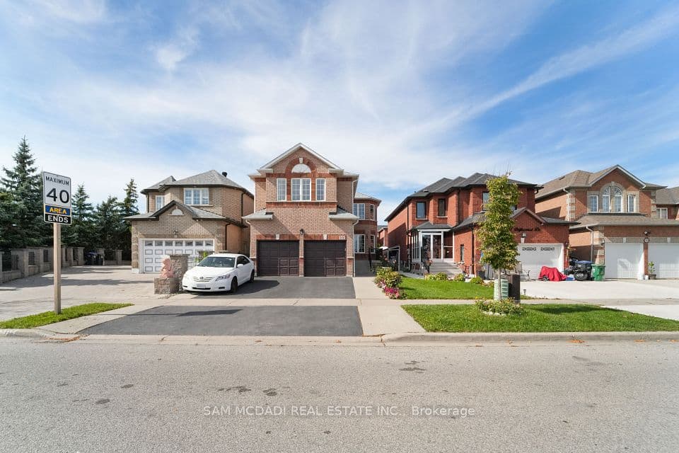 525 Driftcurrent Drive, Mississauga, ON L4Z 3Z2 – main photo