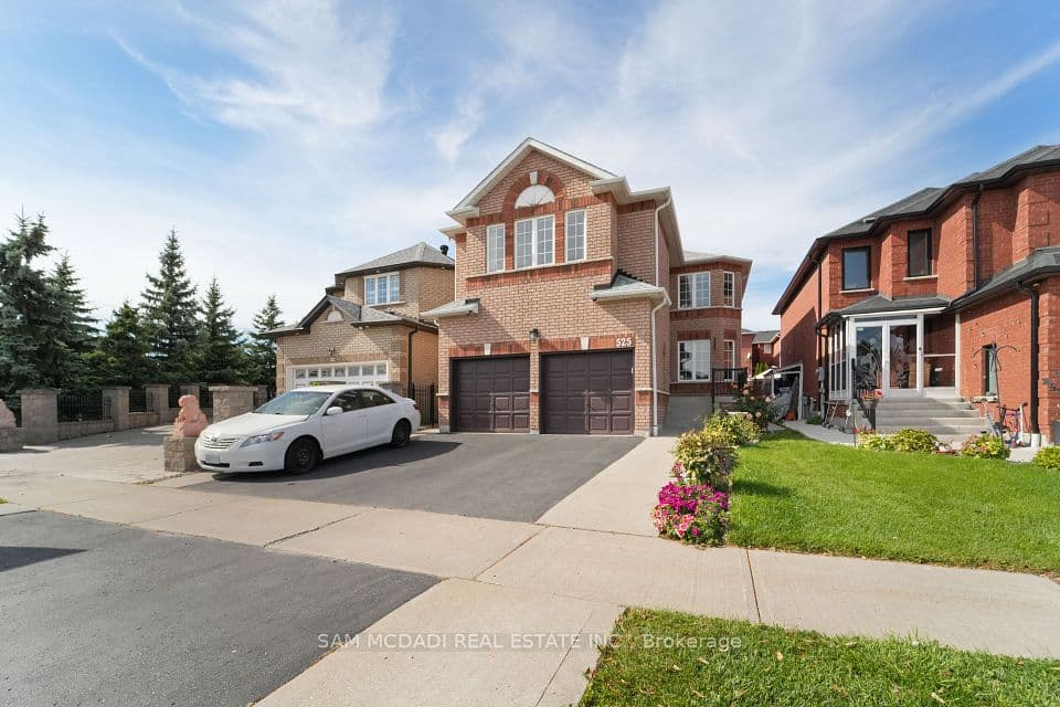 525 Driftcurrent Drive, Mississauga, ON L4Z 3Z2 – photo 2