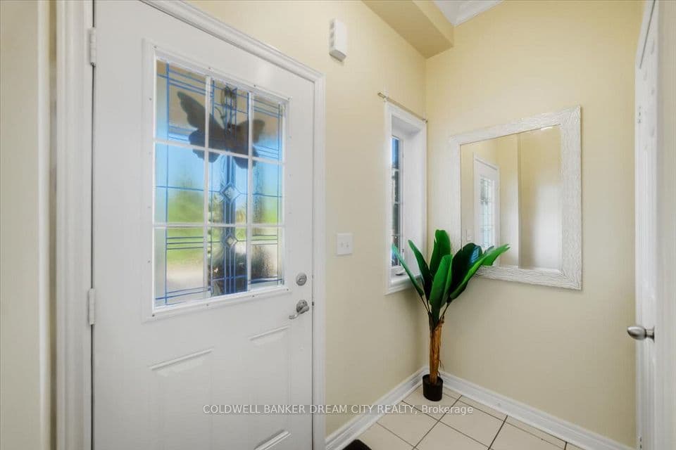 9738 Mclaughlin Road, Brampton, ON L6X 0T8 – photo 2