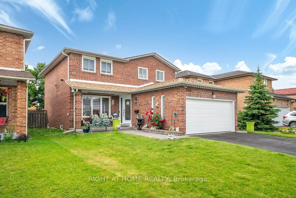 7 Polygon Court, Brampton, ON L6Z 3X8 – main photo