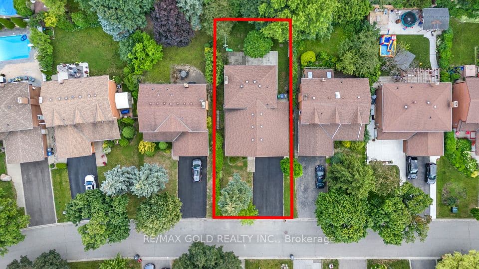 48 Maidstone Crescent, Brampton, ON L6S 2Z5 – photo 2