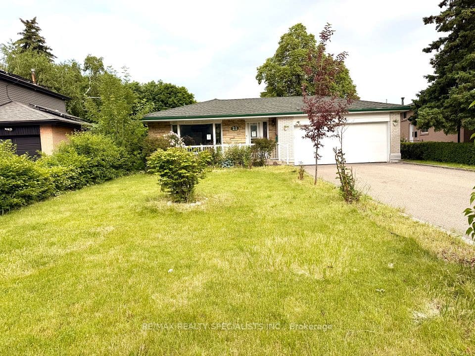 22 Beechwood Crescent, Brampton, ON L6T 1Y1 – main photo