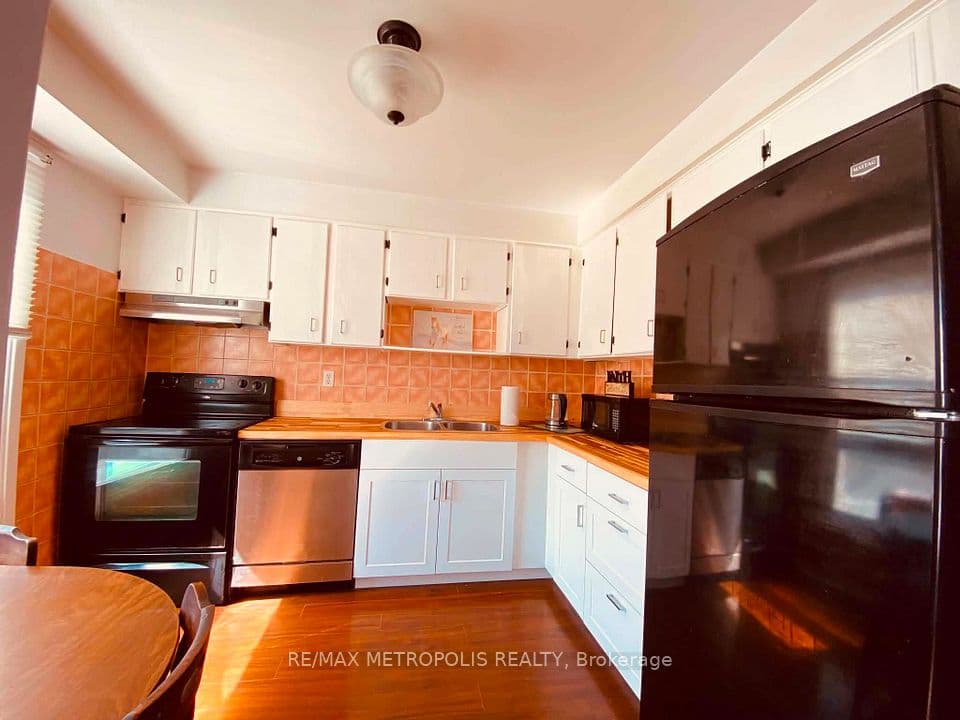 85 Elmvale Avenue, Brampton, ON L6Z 1A6 – main photo