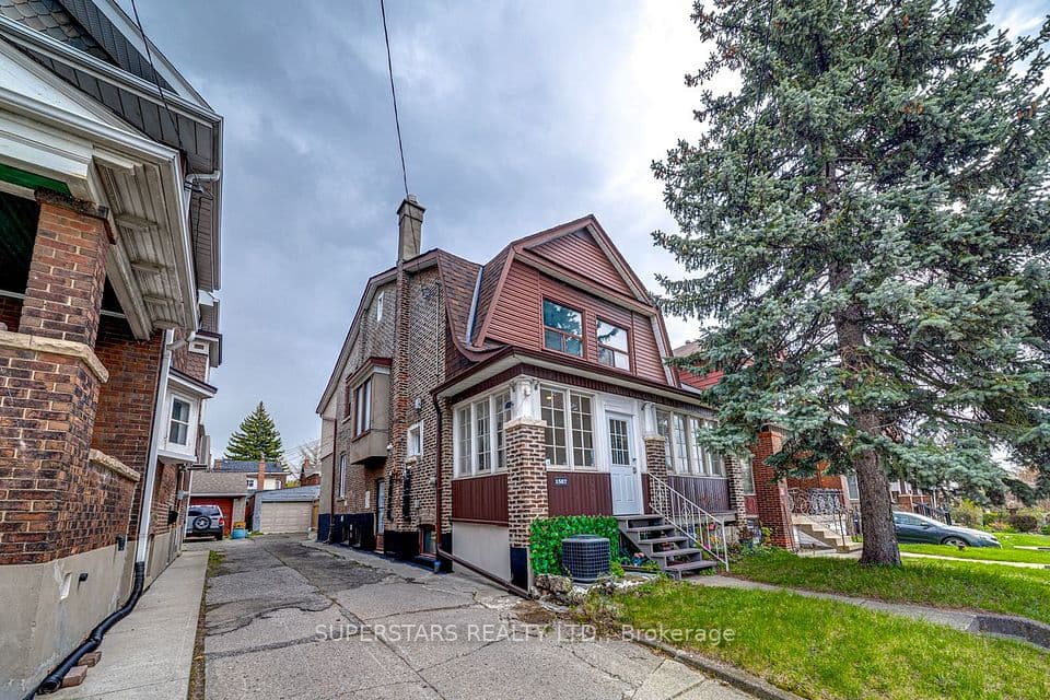 1587 DUFFERIN Street W, Toronto, ON M6H 3L5 – main photo