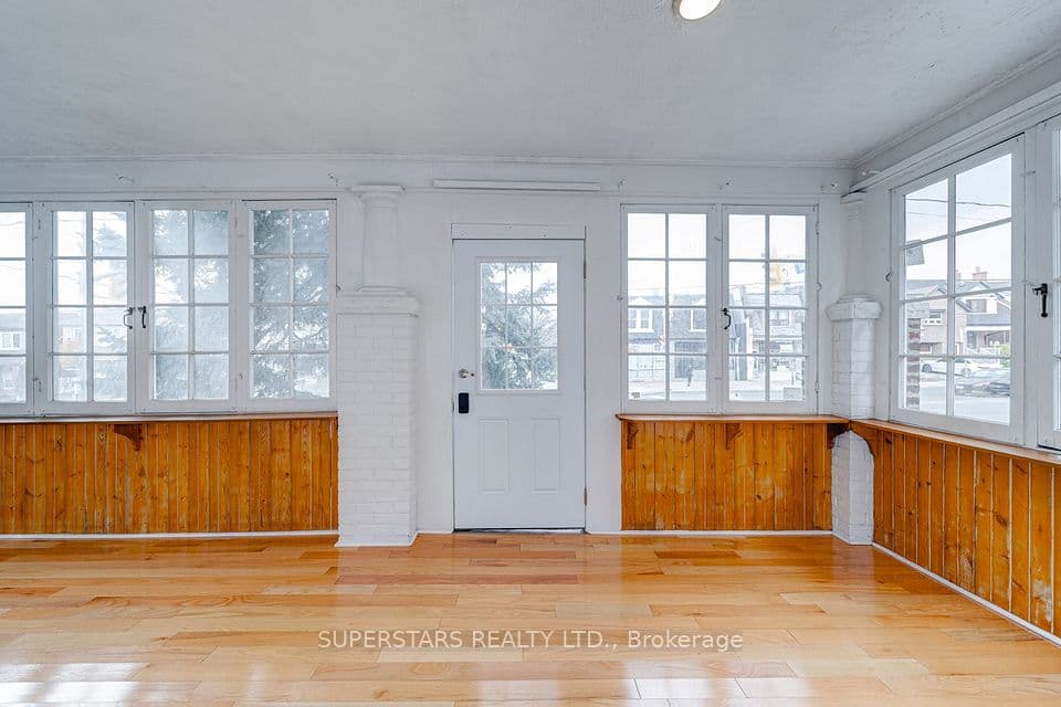 1587 DUFFERIN Street W, Toronto, ON M6H 3L5 – photo 2