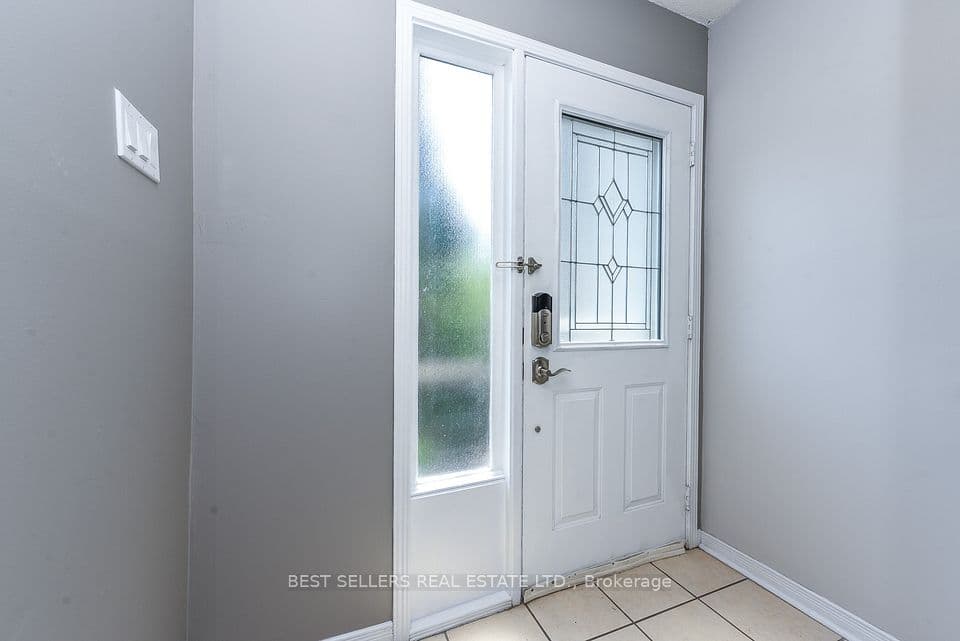 12 Ashton Crescent 12, Brampton, ON L6S 3J9 – photo 3