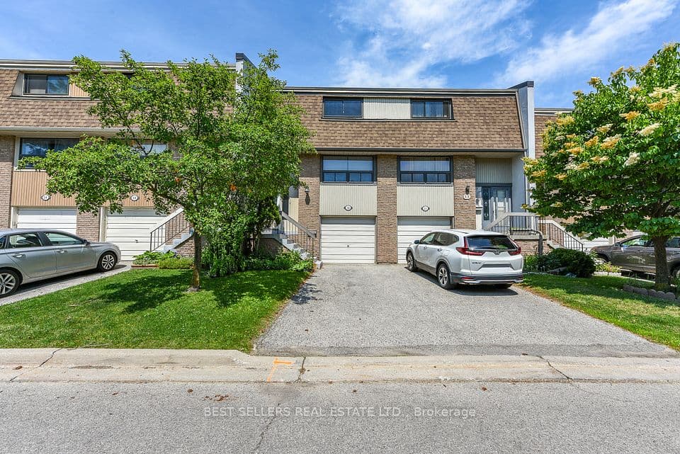 12 Ashton Crescent 12, Brampton, ON L6S 3J9 – main photo