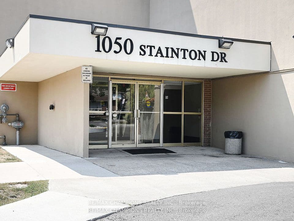 1050 Stainton Drive E 112, Mississauga, ON L5C 2T7 – photo 2