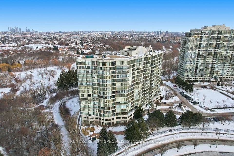 1 Rowntree Road 1707, Toronto, ON M9V 5G7 – photo 2