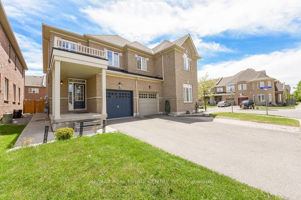 682 Megson Terrace, Milton, ON L9T 8K4 – photo 2
