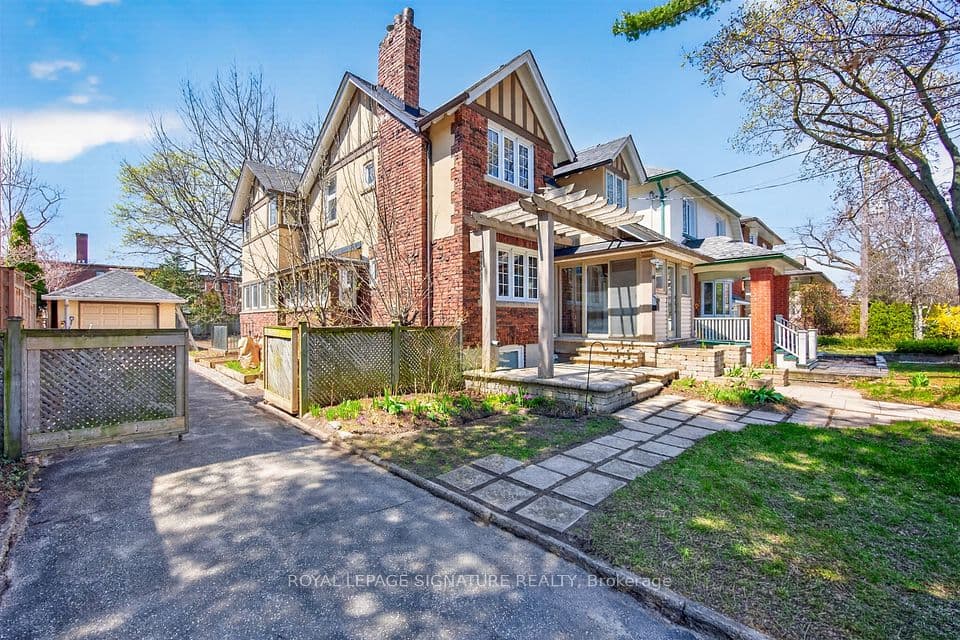 426 Armadale Avenue, Toronto, ON M6S 3X8 – main photo