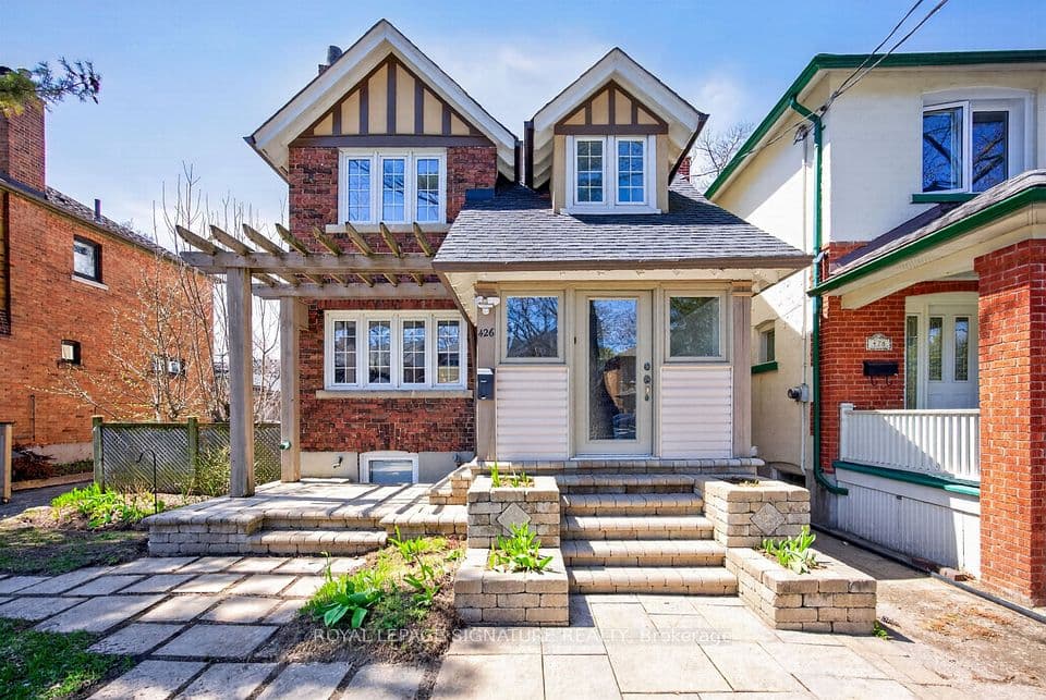 426 Armadale Avenue, Toronto, ON M6S 3X8 – photo 2