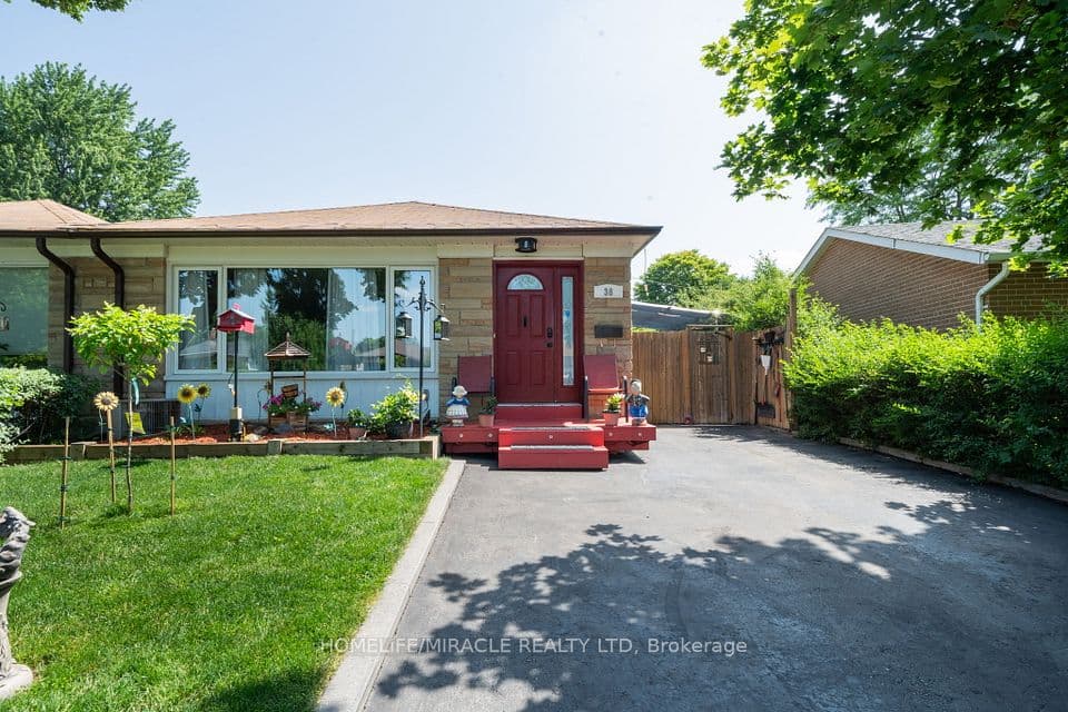 38 Ascot Avenue, Brampton, ON L6T 2P6 – main photo