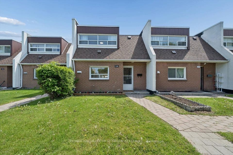 30 Venetian Crescent 128, Toronto, ON M3N 2L8 – main photo