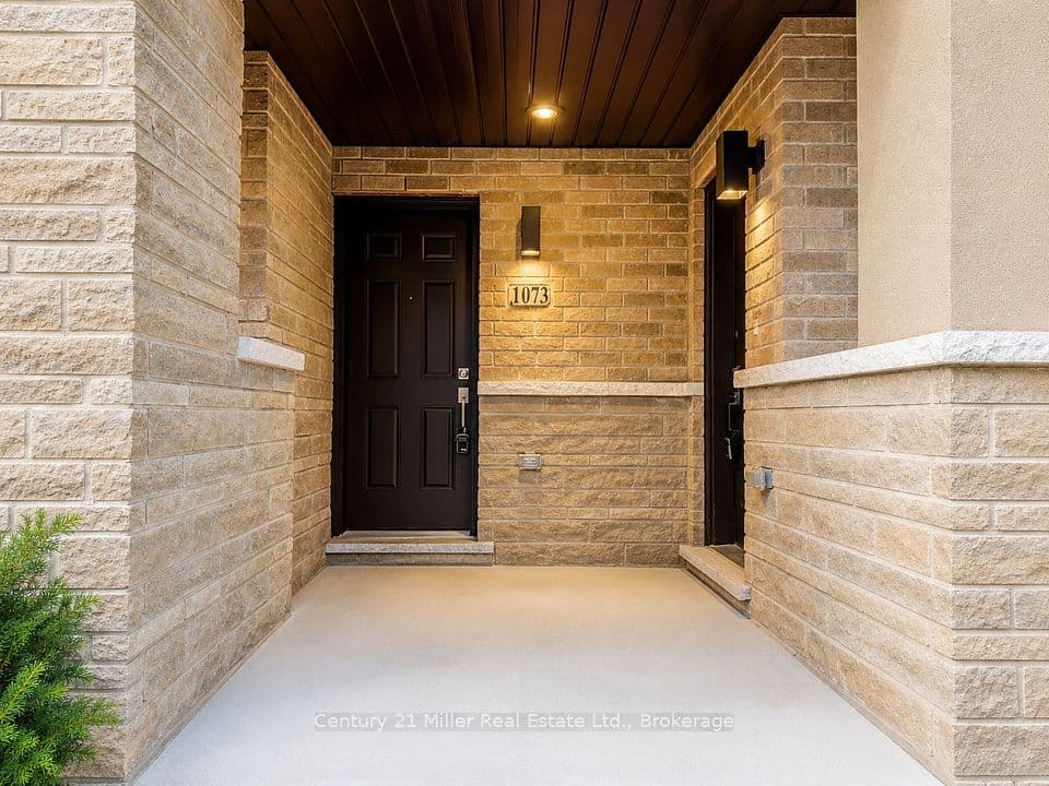 1073 Wheat Boom Drive, Oakville, ON L6H 7H5 – photo 3