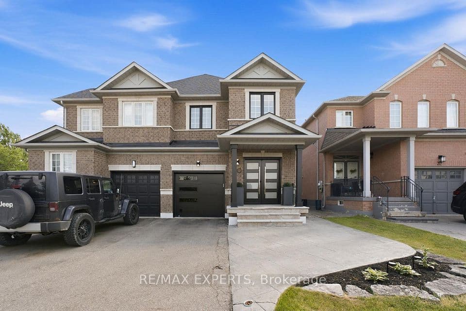 30 Lismer Crescent, Caledon, ON L7E 2W5 – main photo