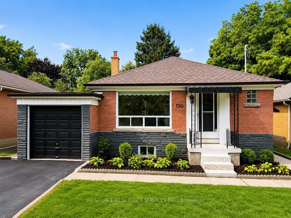 100 Ballacaine Drive, Toronto, ON M8Y 4B8 – photo 2