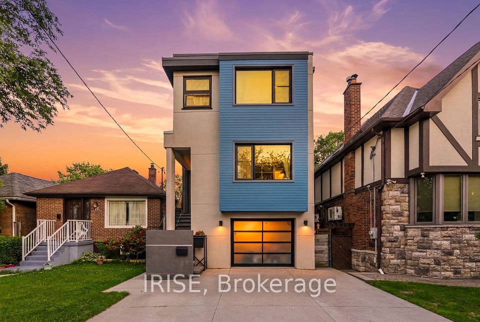 29 Ash Crescent, Toronto, ON M8W 1E4 – photo 2